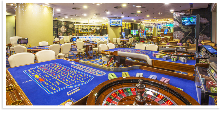 Canlı Bağlantı Blackjack Stratejileri: Gerçek Krupiyelerle Kazan